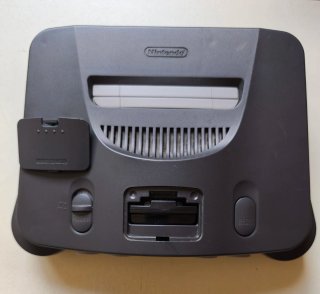 Nintendo 64 con controller e giochi