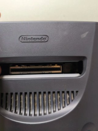 Nintendo 64 con controller e giochi