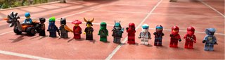 Lote 13 minifiguras LEGO Ninjago + Batman