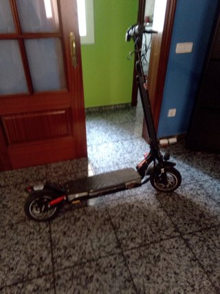 Patinete eléctrico en buen estado