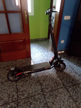 Patinete eléctrico en buen estado