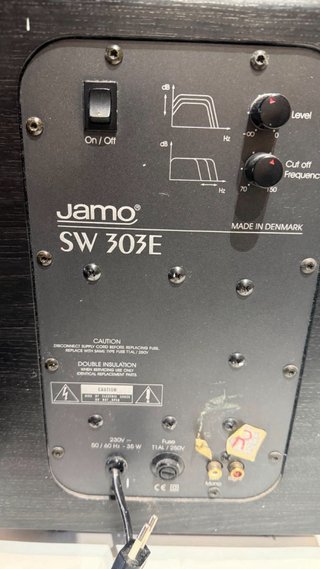 Subgraves Jamo 303E Negro