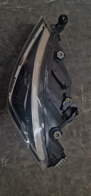 Faro Delantero Seat Ibiza/Arona LED Valeo R LHD