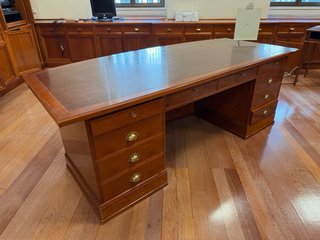 MESA DE DIRECCIÓN