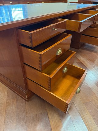 MESA DE DIRECCIÓN
