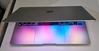 MACBOOK M1
