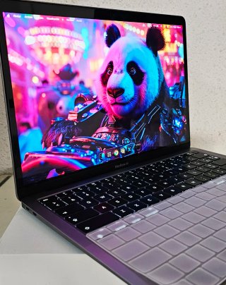 MACBOOK M1