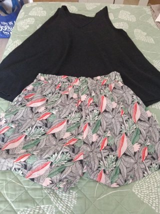 Conjunto premamá L: blusa y short