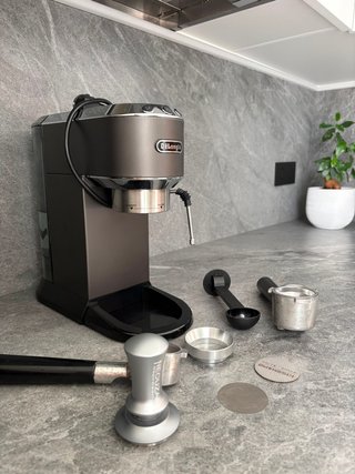 Cafetera De'Longhi Dedica