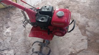 Motoazada Honda Roja Maquina para cavar