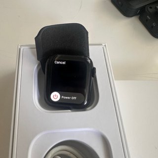 Apple Watch Series 4, lettore GPS in acciaio inossidabile da 40 mm