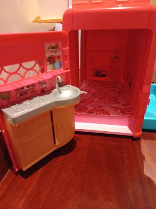 Autocaravana Barbie con Accesorios