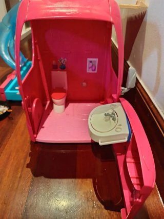 Autocaravana Barbie con Accesorios