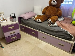 Letto per bambini con cassettiera e comodino