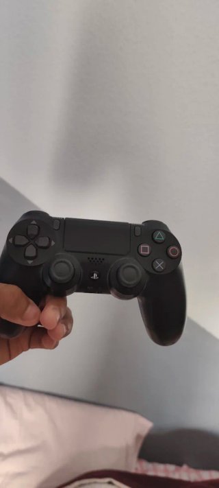 PS4 (PlayStation 4) 1TB Negra,puedo negociar