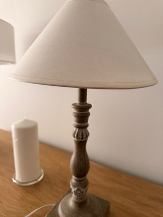 Lamparita de mesa madera y tela