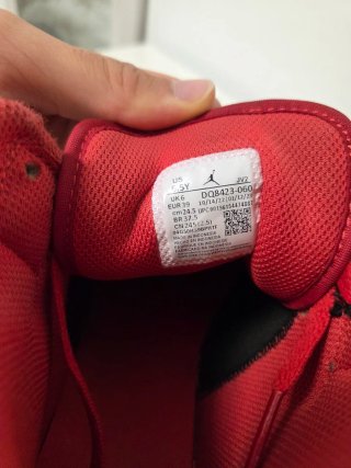 Zapatillas Air Jordan 1 Mid Rojas y Negras