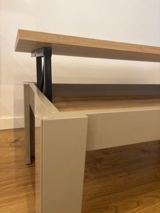 Mesa de centro elevable con almacenaje