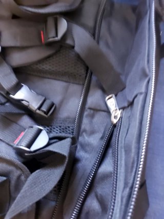 Mochila CHENGYANG extensible negra