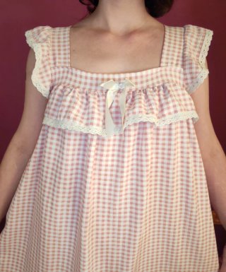 Camisón rosa y blanco a cuadros