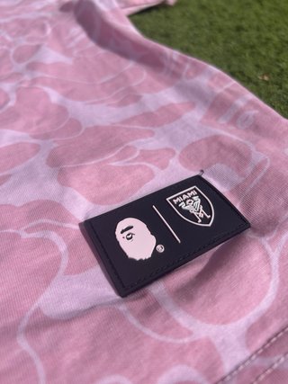 Camiseta Bape x Miami Rosa