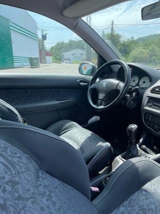 Peugeot 206 2004
