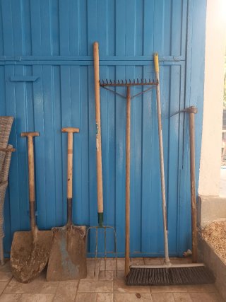 Pack herramientas huerta. Pala, Azada, rastrillo