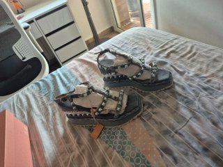 Sandalias cuña Alma en Pena