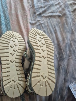 Sandalias cuña Alma en Pena