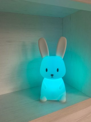 Luz quitamiedos infantil conejo