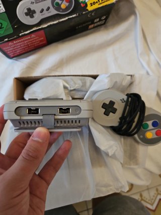 Super Nintendo Classic Mini + 2 Mandos