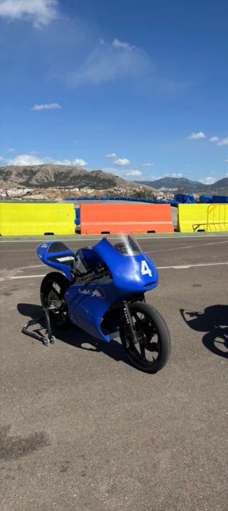 Carenado de circuito azul tipo beon