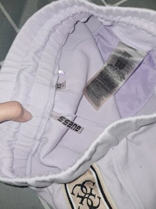 Shorts de chándal Guess morados talla xs/s