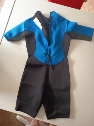 Traje corto neopreno .14 años. 153-162 cms