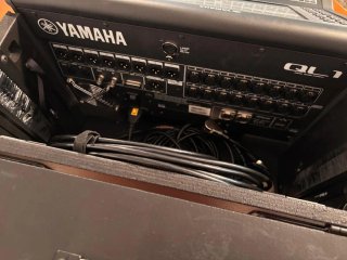 Yamaha QL1 Mesa de Mezclas Digital