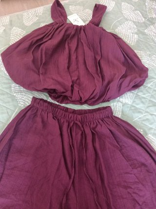 Conjunto palazzo y top burdeos talla M