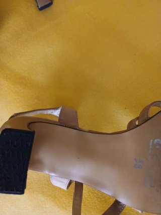 Sandalias MARYPAZ Beige/Oro Tacon