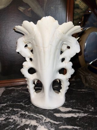Jarrón Isabelino Porcelana Dorado Blanco