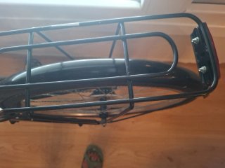 Bicicleta de paseo negra sin uso Llena de detalles