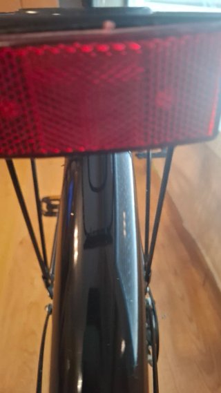 Bicicleta de paseo negra sin uso Llena de detalles