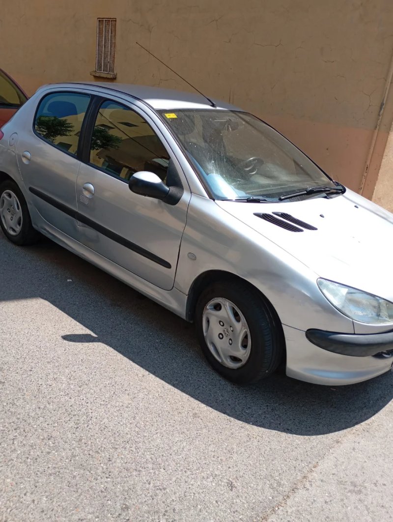Peugeot 206 2003 - foto 1