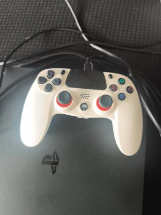 Ps4 (PlayStation 4) con mando