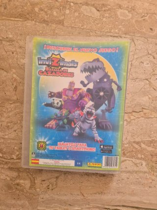 Álbum InviZimals Batalla de Cazadores