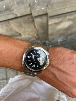 Reloj Casio Edifice Negro y Plateado