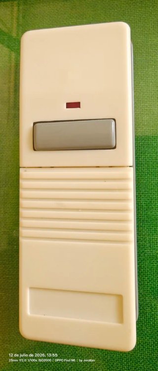 Mando/boton de garaje timbre 9V + Batería