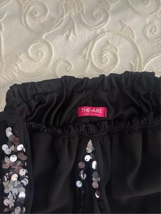 Mono corto lentejuelas fiesta. Marca THE-ARE