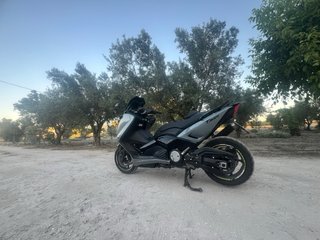 Yamaha TMAX 560 MAX Scooter