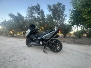 Yamaha TMAX 560 MAX Scooter