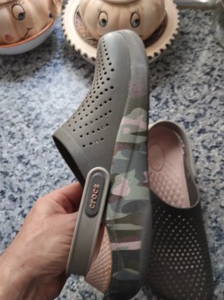 Crocs Talla 41 Verde/Multicolor