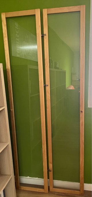 Portes vidre estanteria Billy Ikea color clar